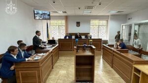 Адвоката вбивці підлітка на фунікулері в Києві покарали за затягування суду