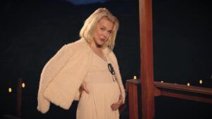 Аліна Гросу вперше стане мамою: співачка підтвердила вагітність у новому кліпі