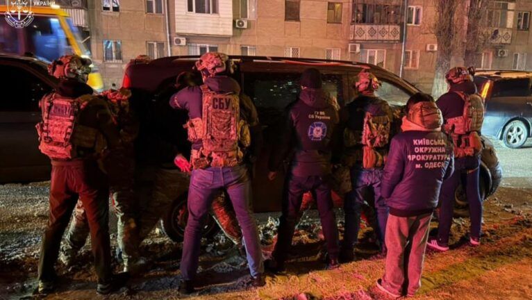 В Одесі співробітники ТЦК вимагали від чоловіка $6 тис.