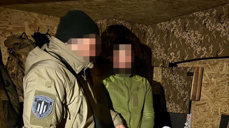 ДБР затримало інструктора