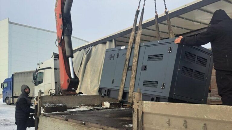 генератори від чеських волонтерів