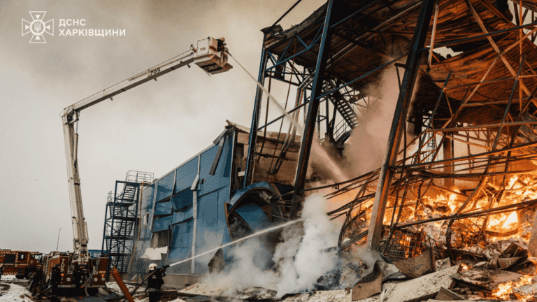 атака фабрики Філіп Морріс