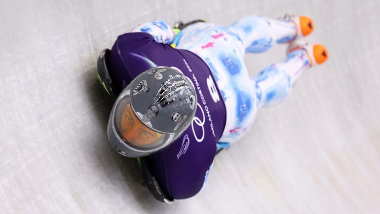 МОК заборонив виступати у шоломі з портретами загиблих спортсменів