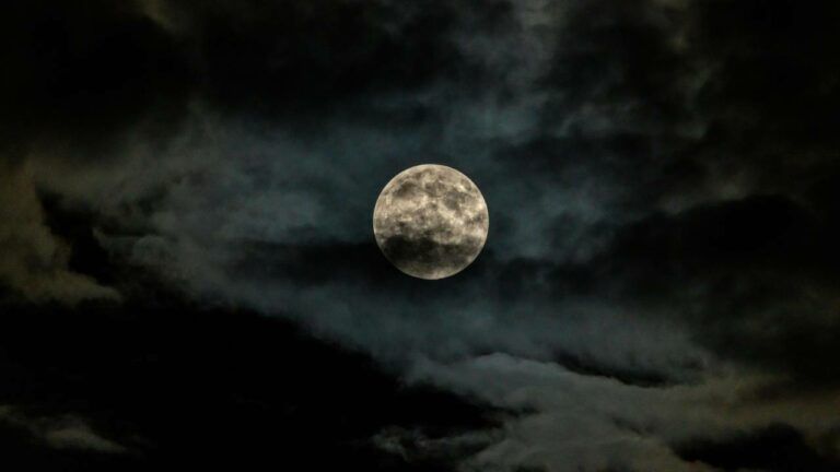 Коли буде повний місяць у березні 2026