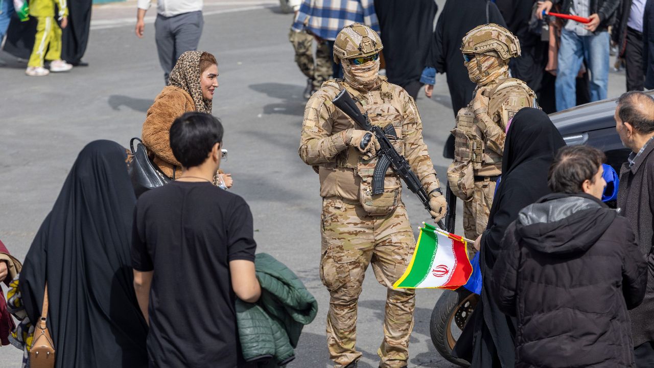 https://cdn.fakty.com.ua/wp-content/uploads/2026/03/01/armiya-iranu.jpg