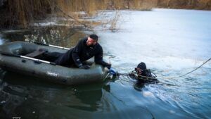 Трагедія на водоймі у Харкові: під кригу провалилися діти