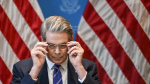 Скотт Бессент