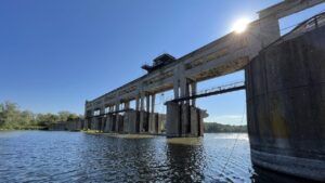 РФ зруйнувала греблю на Сіверському Дінці