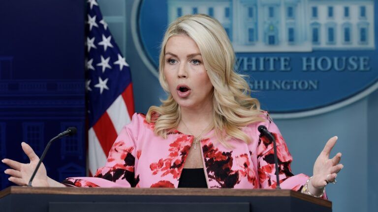 Керолайн Левітт