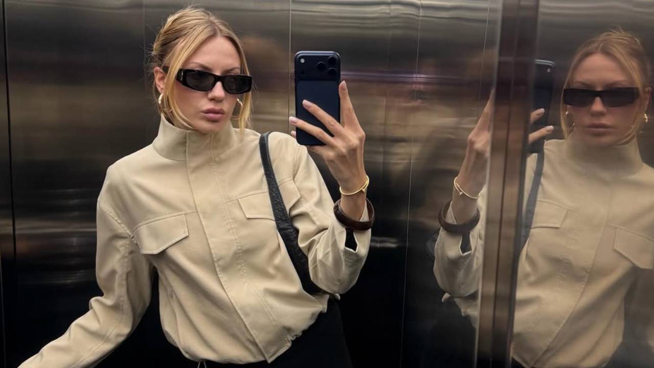 Навіть на живіт: Нікітюк розповіла, як нестандартно використовує свій б’юті-гаджет